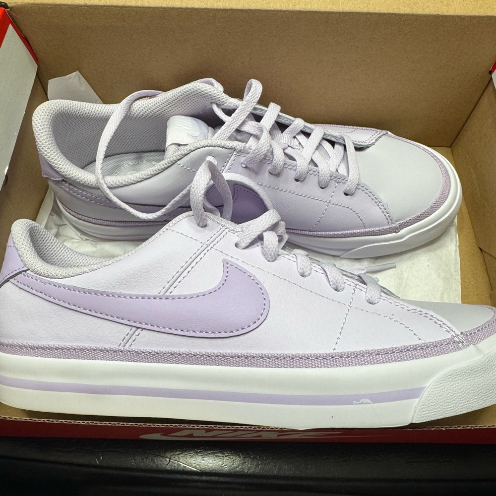 Nike Women's Lavender Sneakers